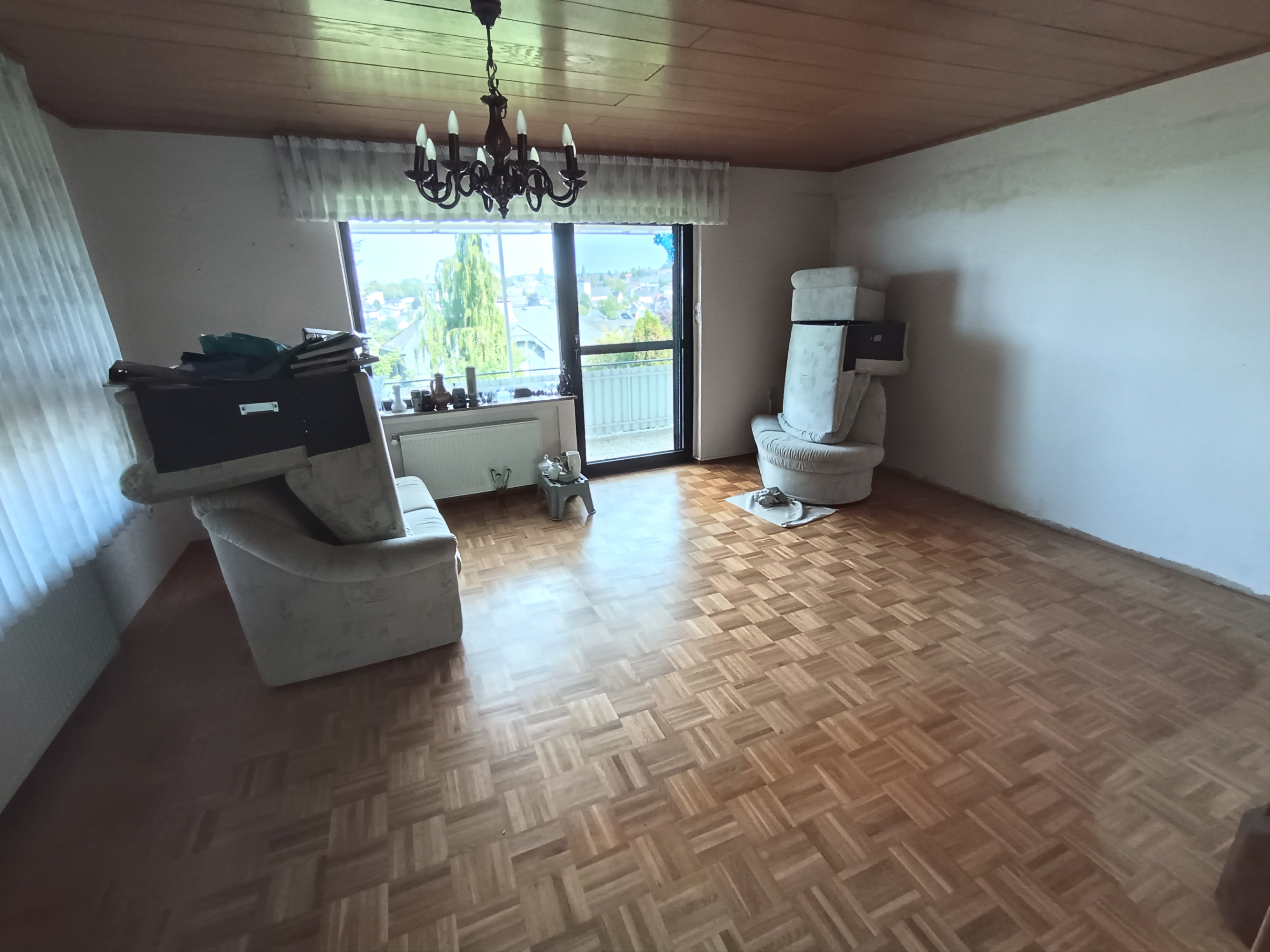 Wohn-/ Esszimmer