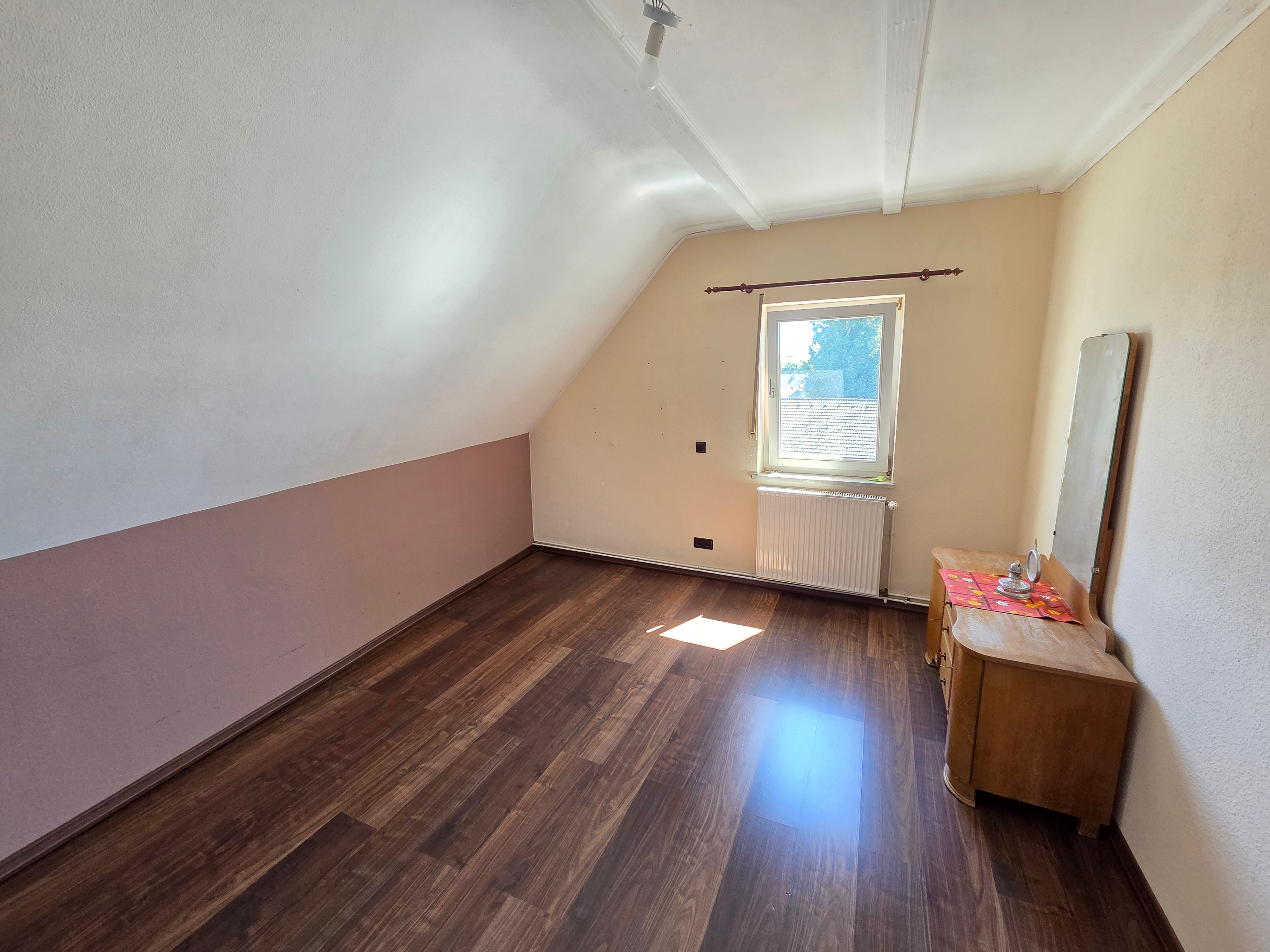 Schlafzimmer DG