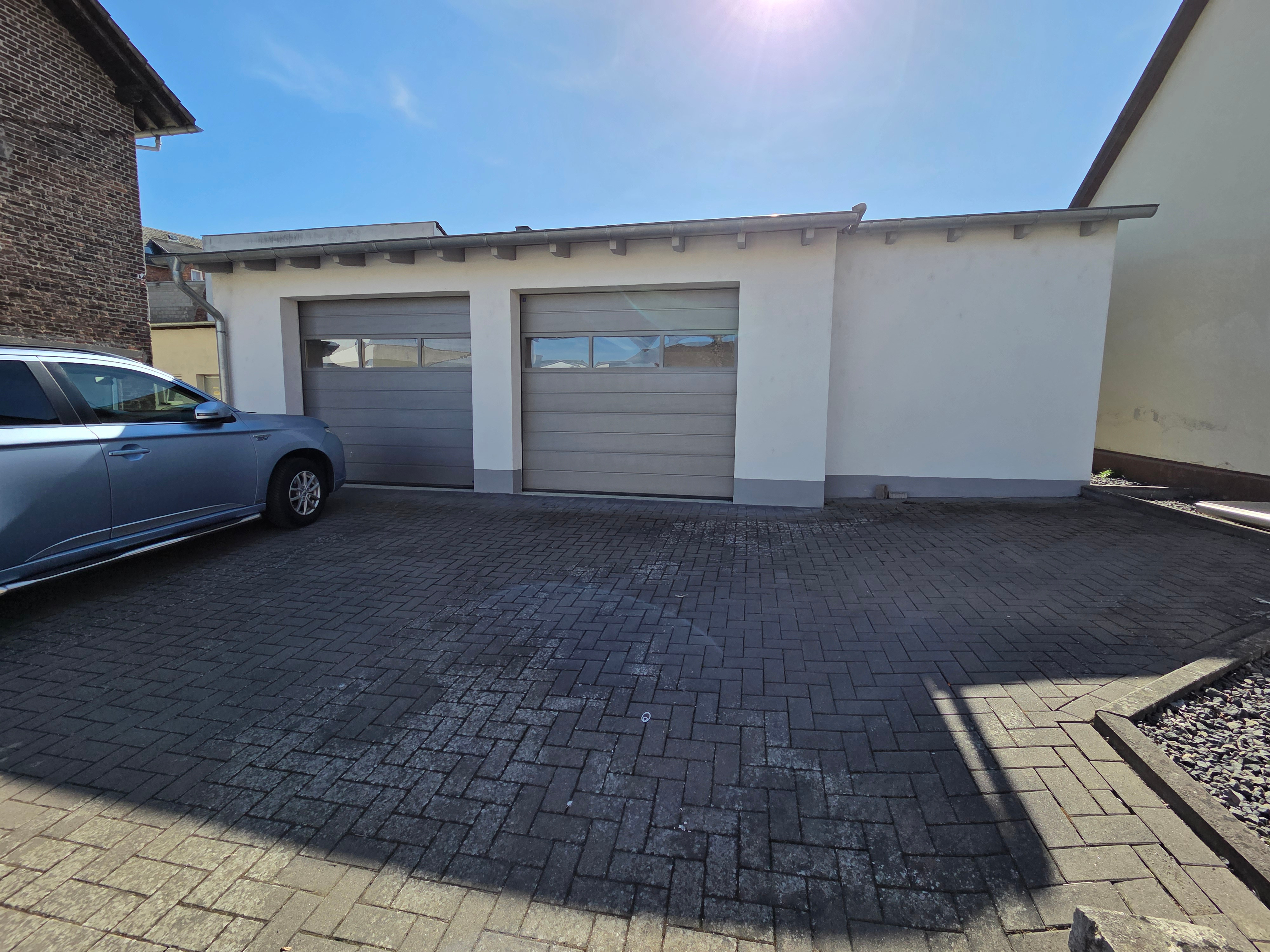 Doppelgarage (Halle)