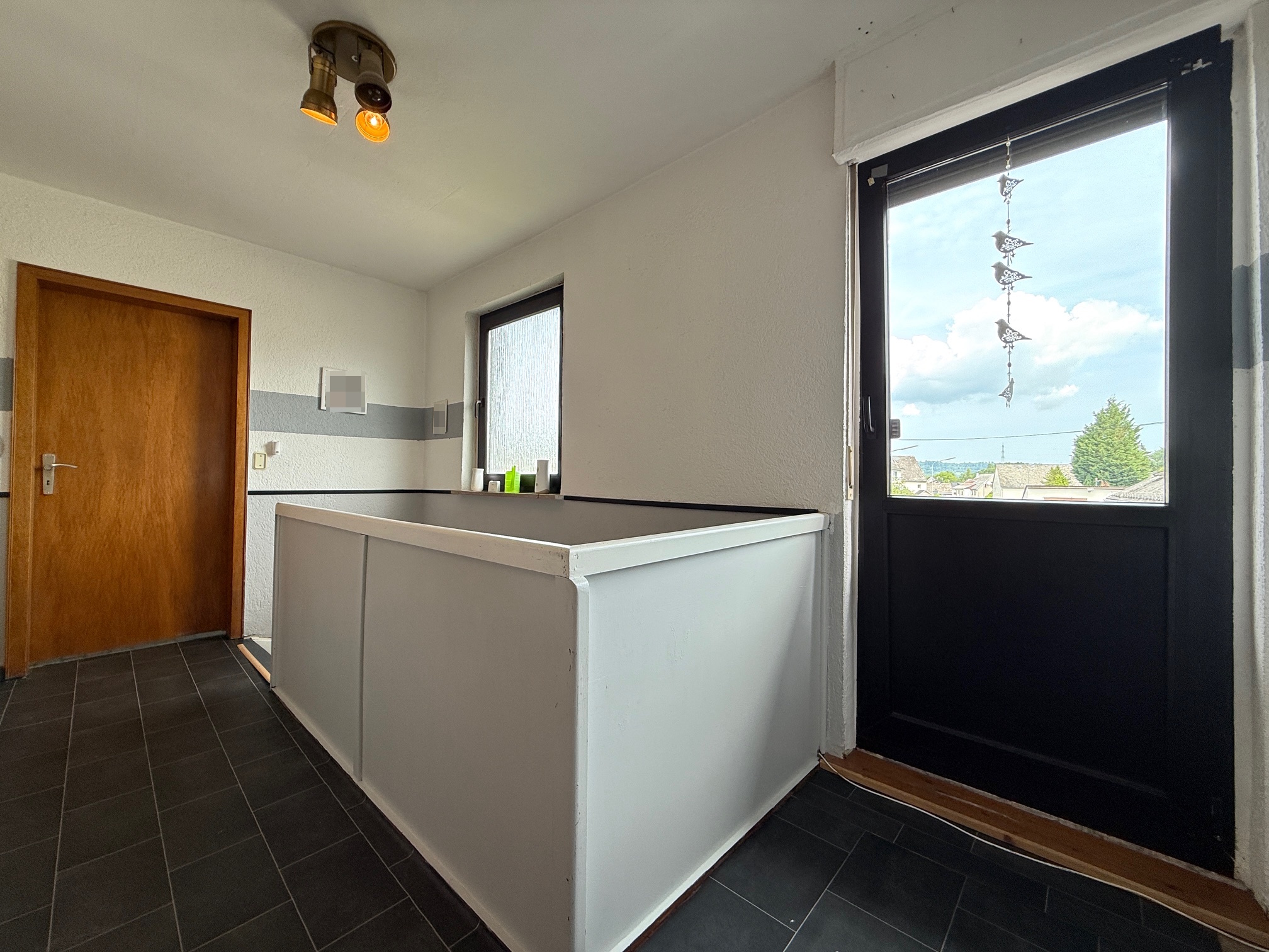 Flur OG Balkon - Wohnhaus