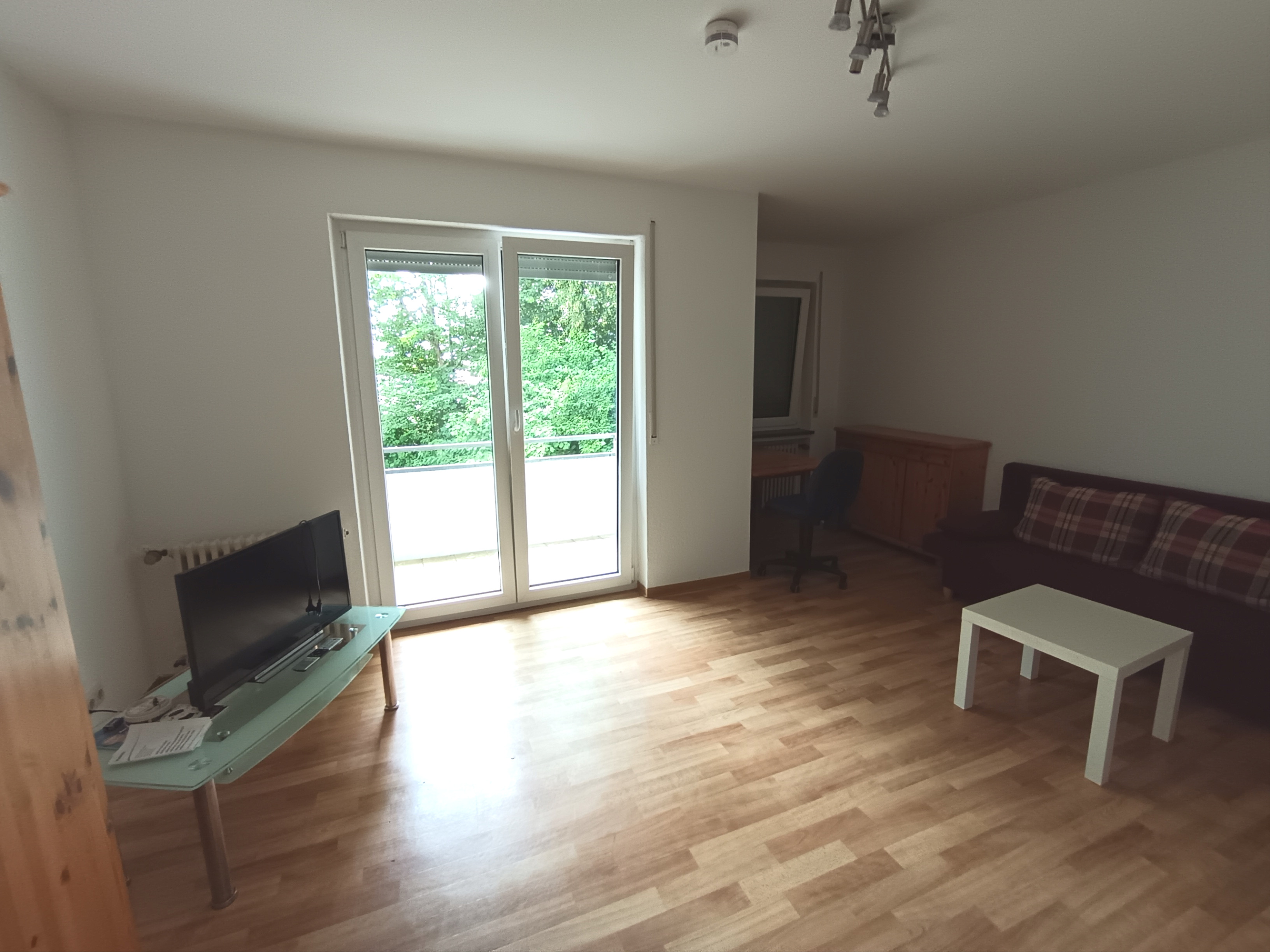 Wohn- und Schlafzimmer