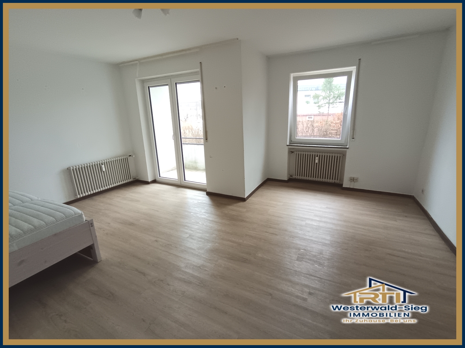 Wohn-/ Schlafzimmer