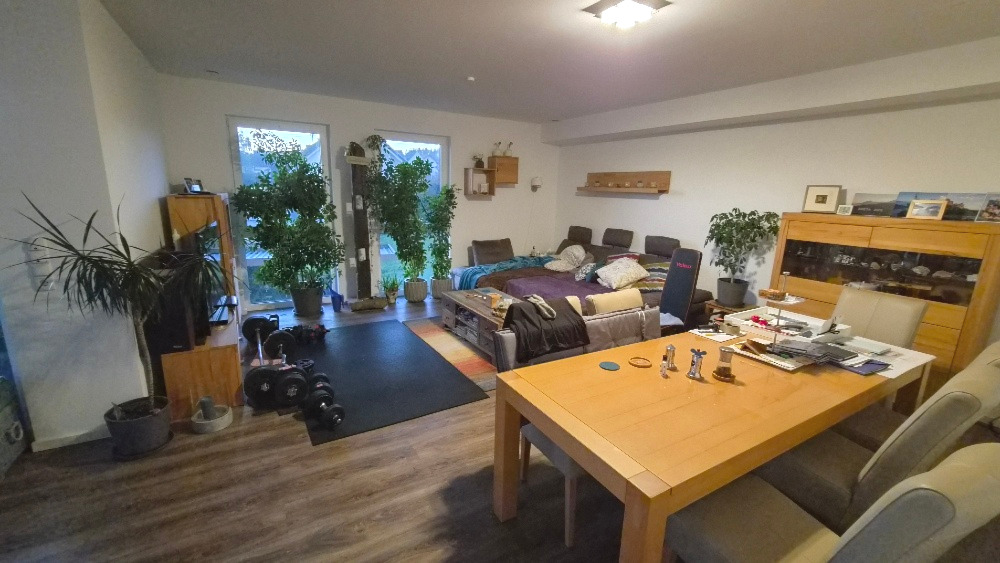 Wohn-/ Esszimmer