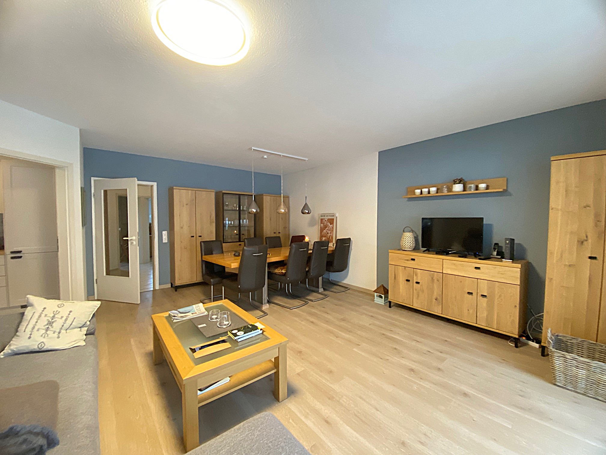 Wohnzimmer mit Essbereich