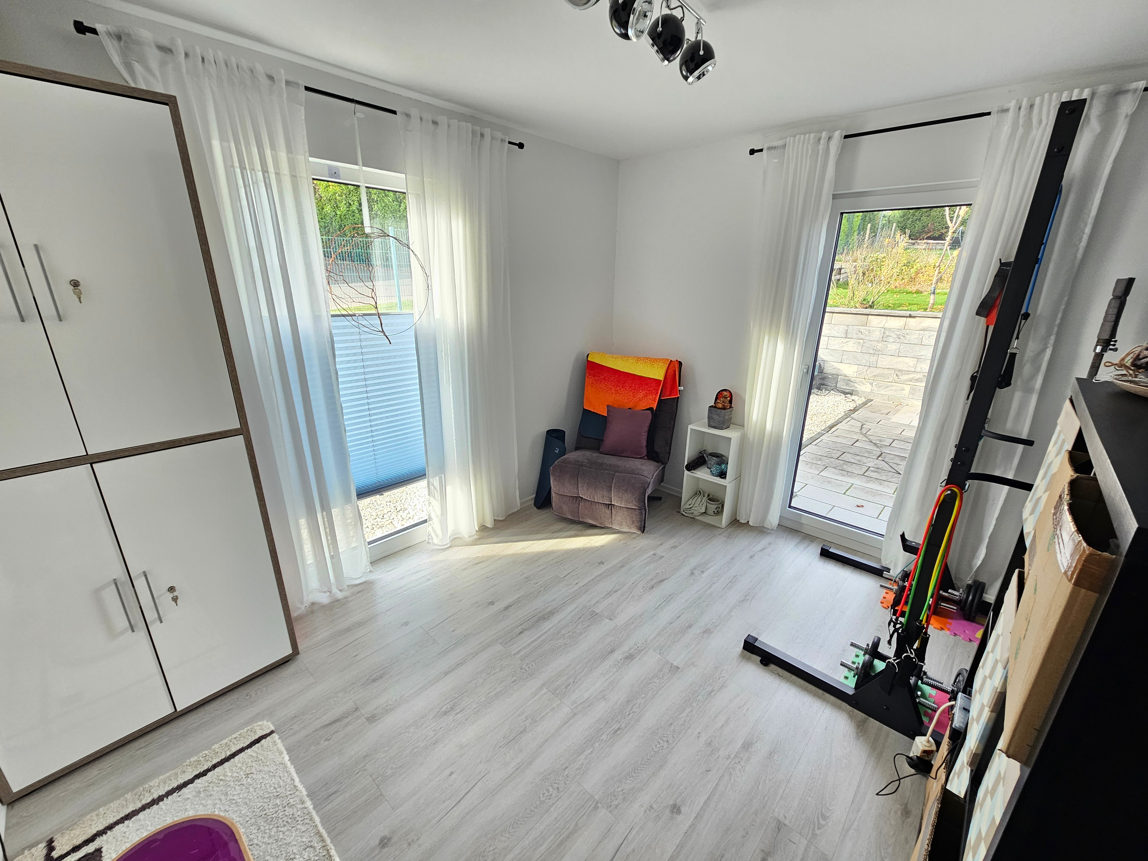 Schlafzimmer / Büro EG