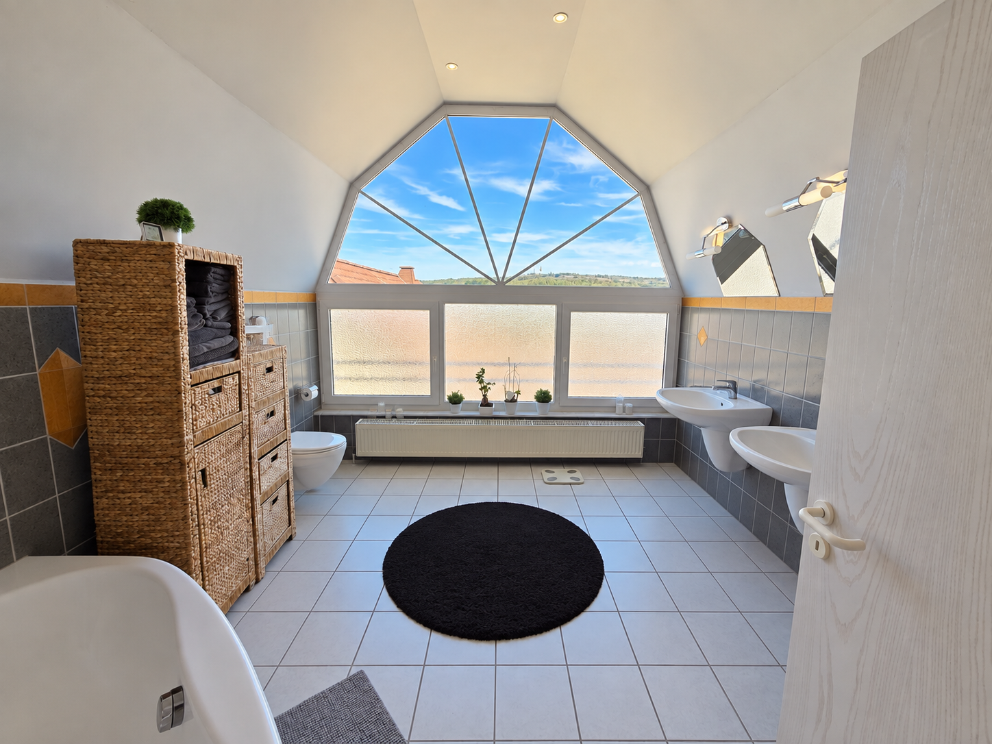 Bad mit Panoramafenster