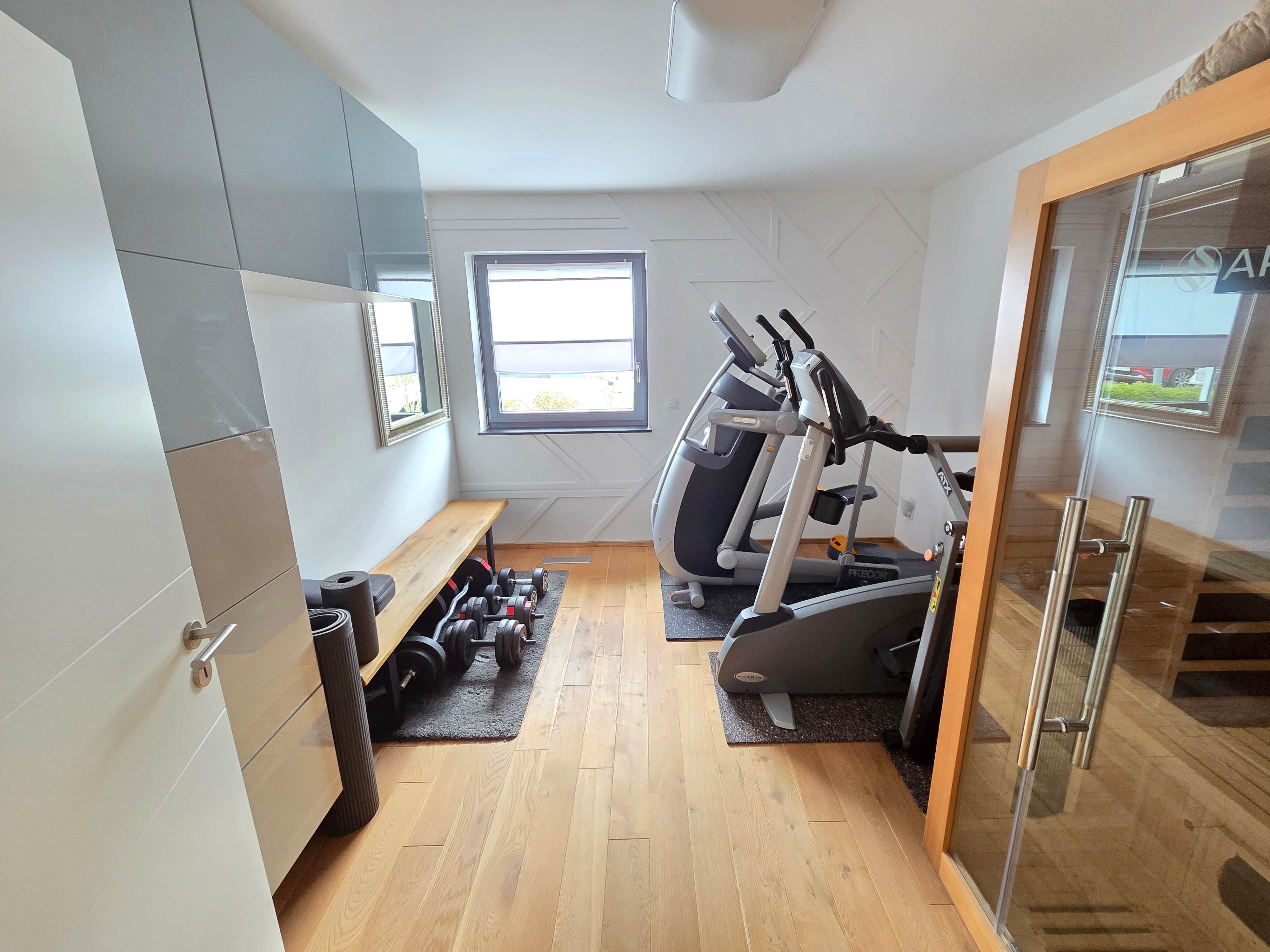 Schlafzimmer / Sportzimmer