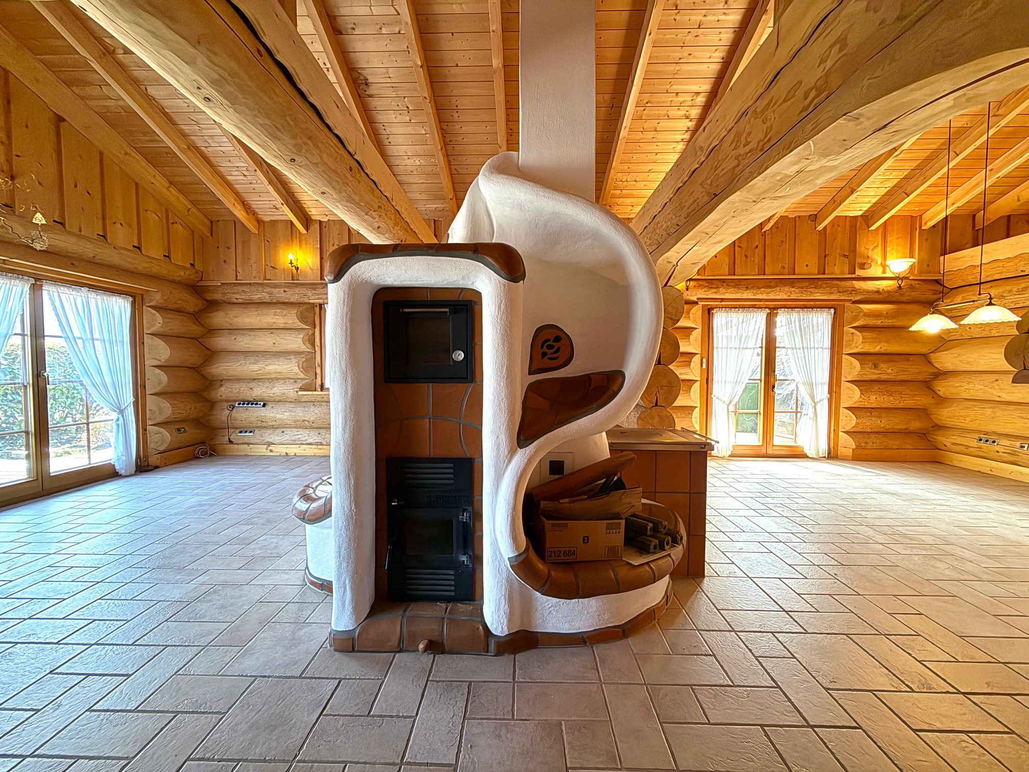 Handgefertigter Grundofen