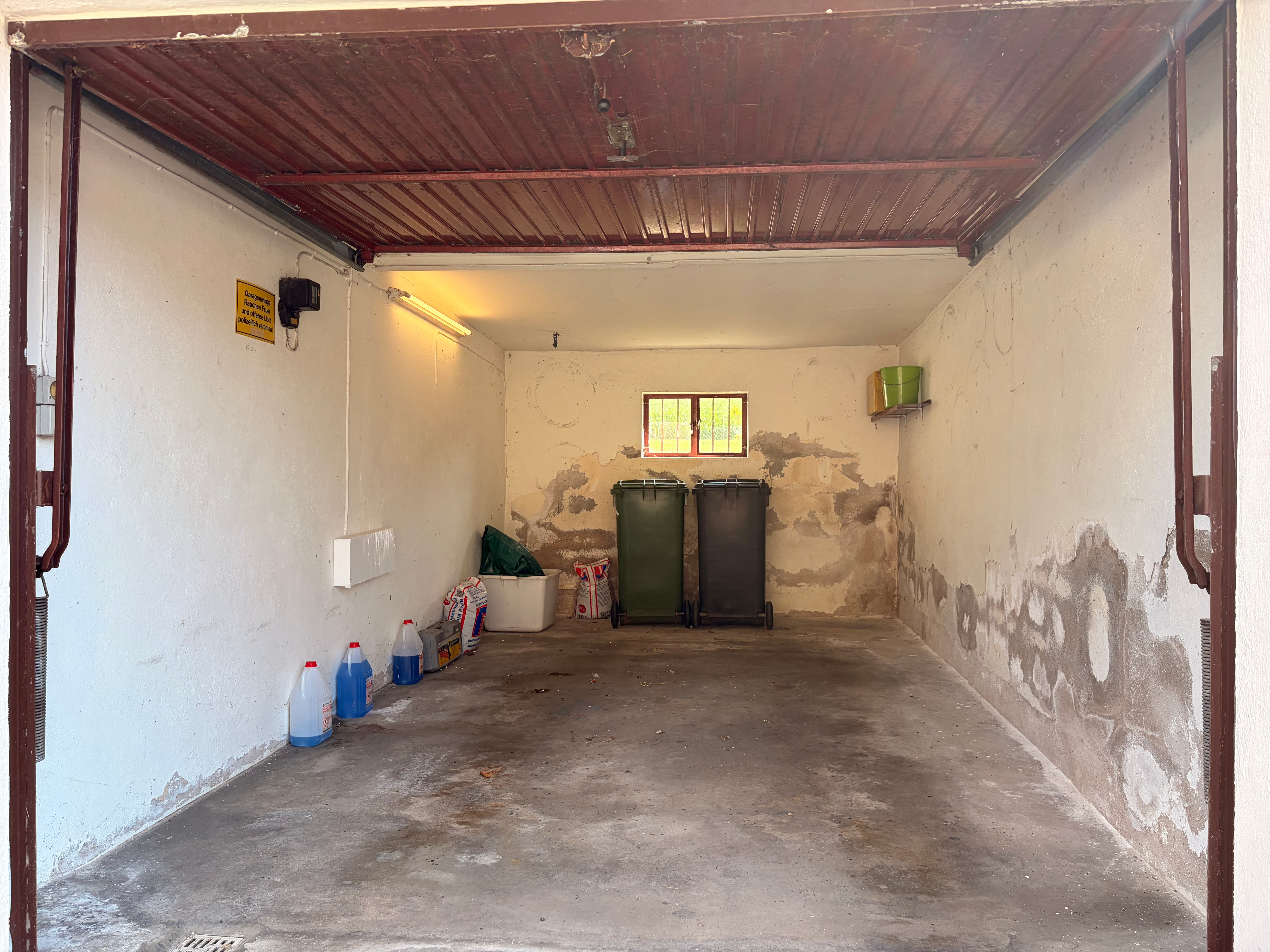 Innenliegende Garage