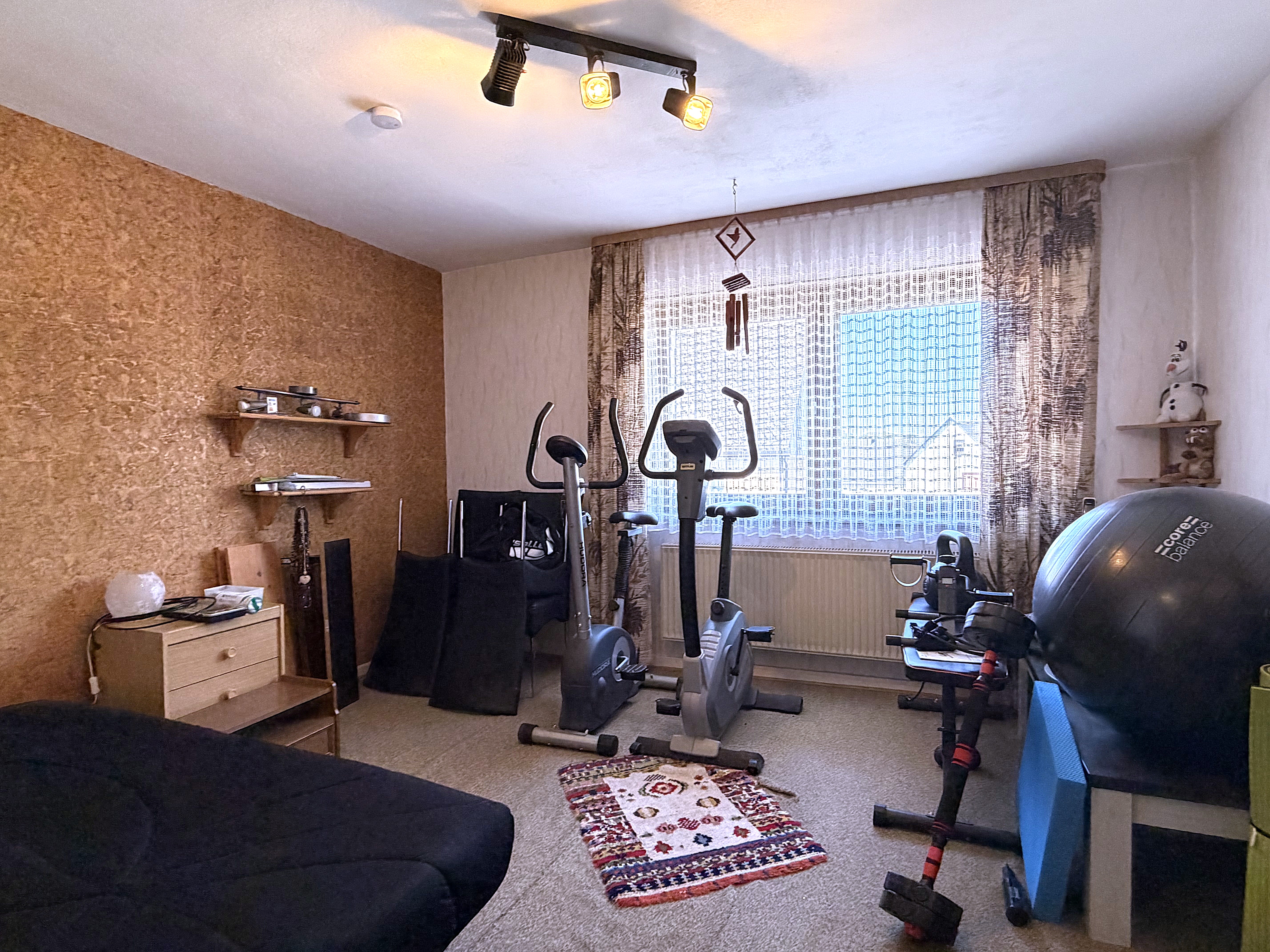 Kind/Büro im OG