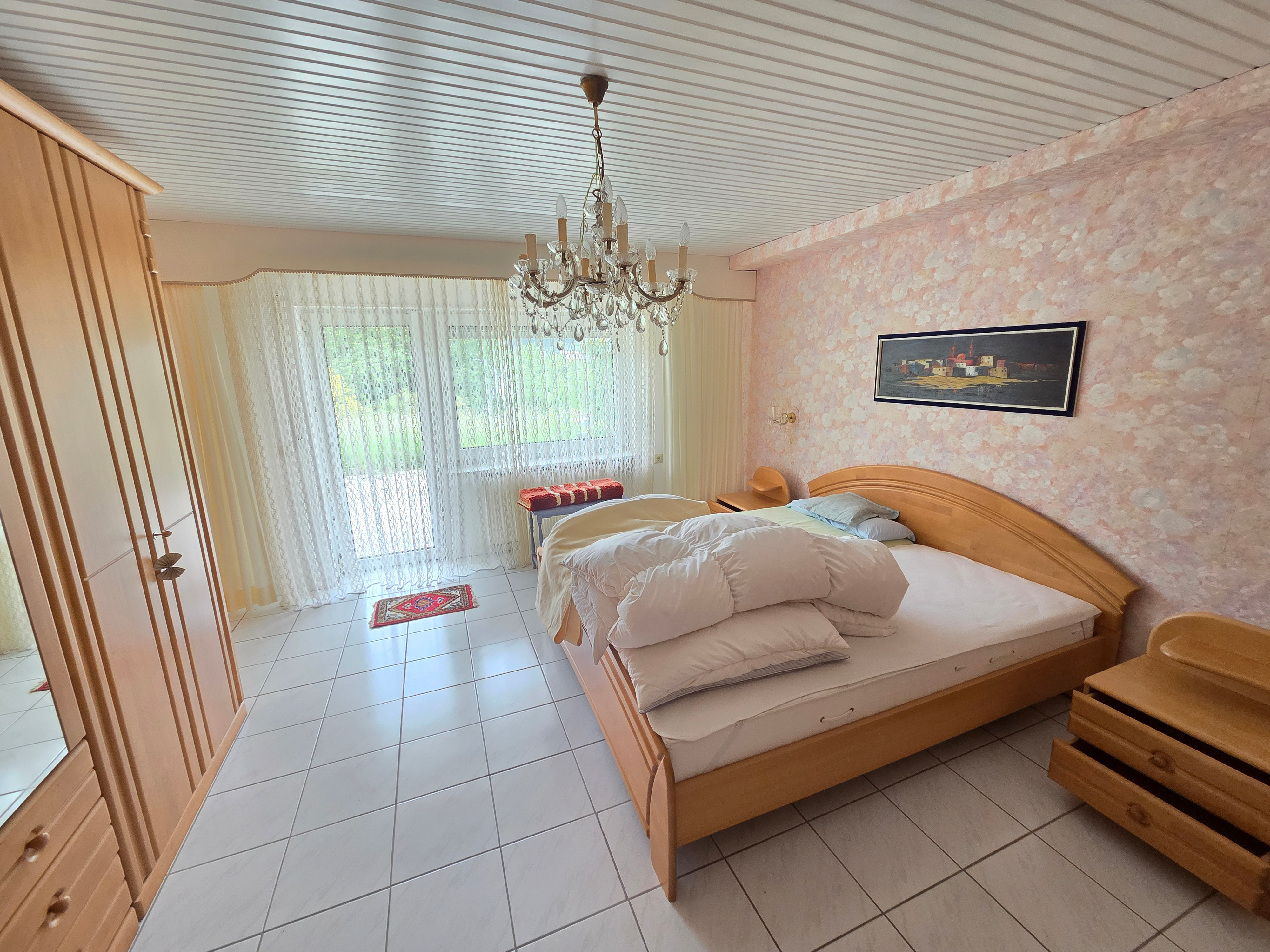Schlafzimmer UG