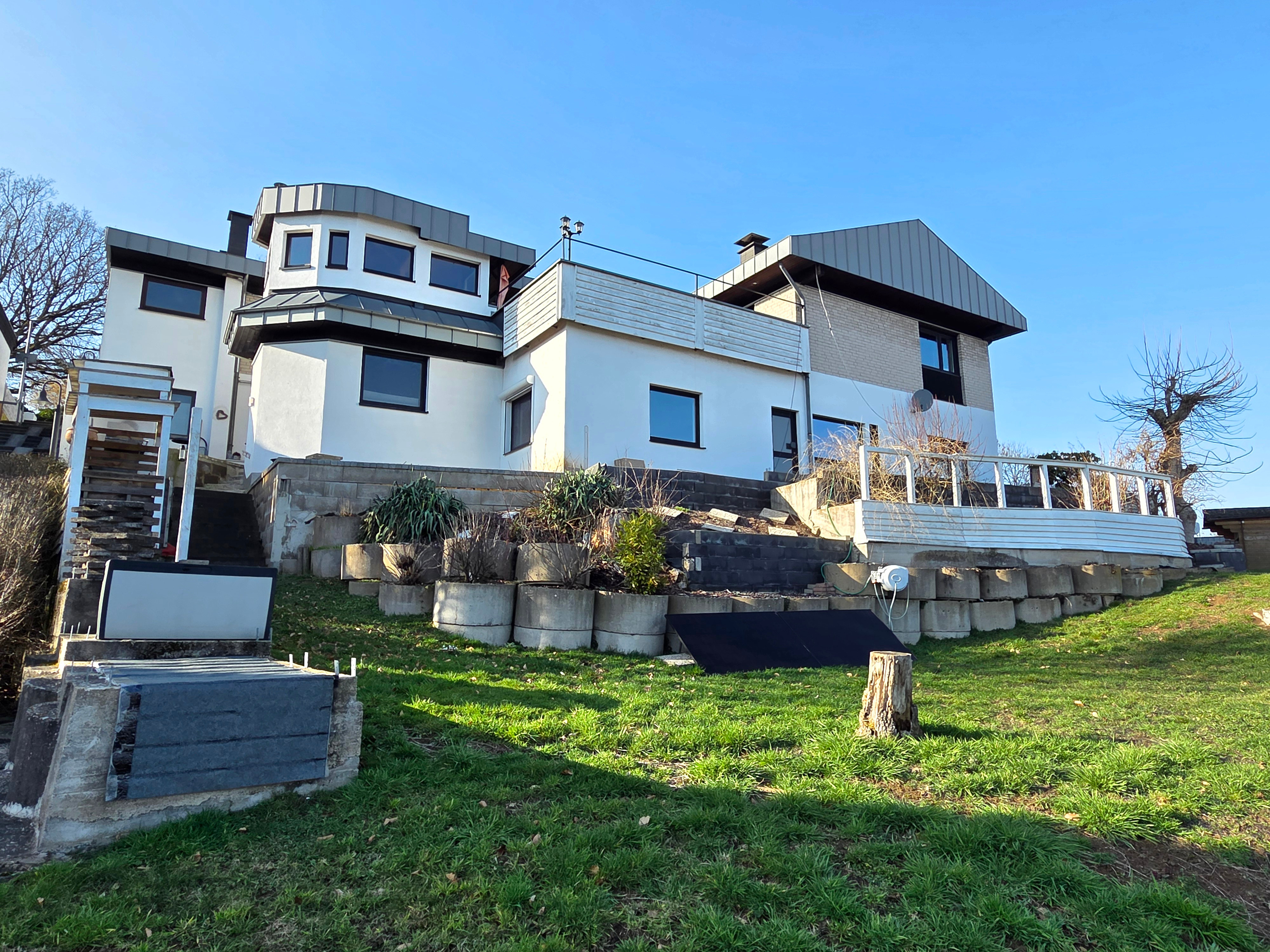 Untere Straßenansicht