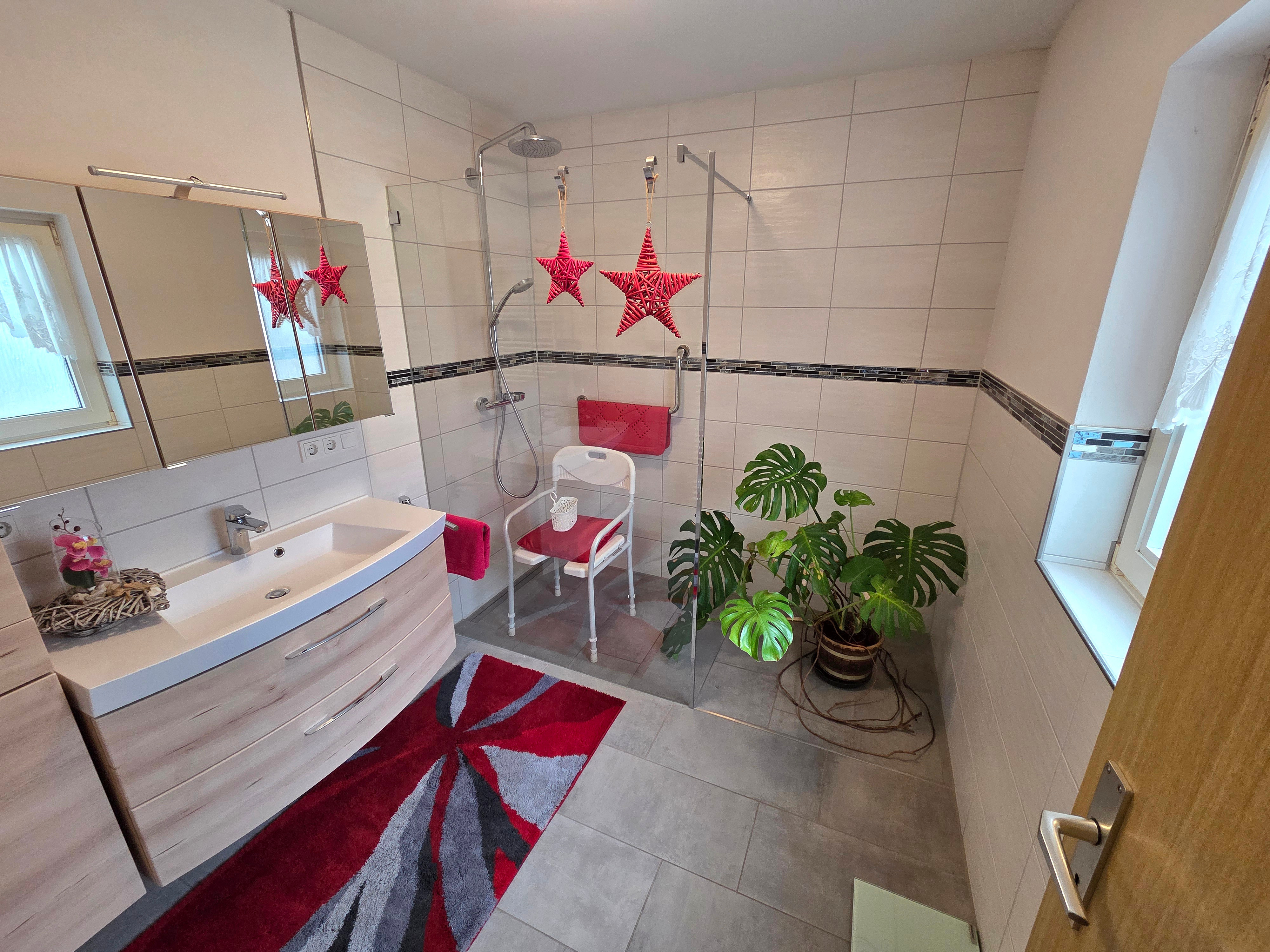 modernes Badezimmer