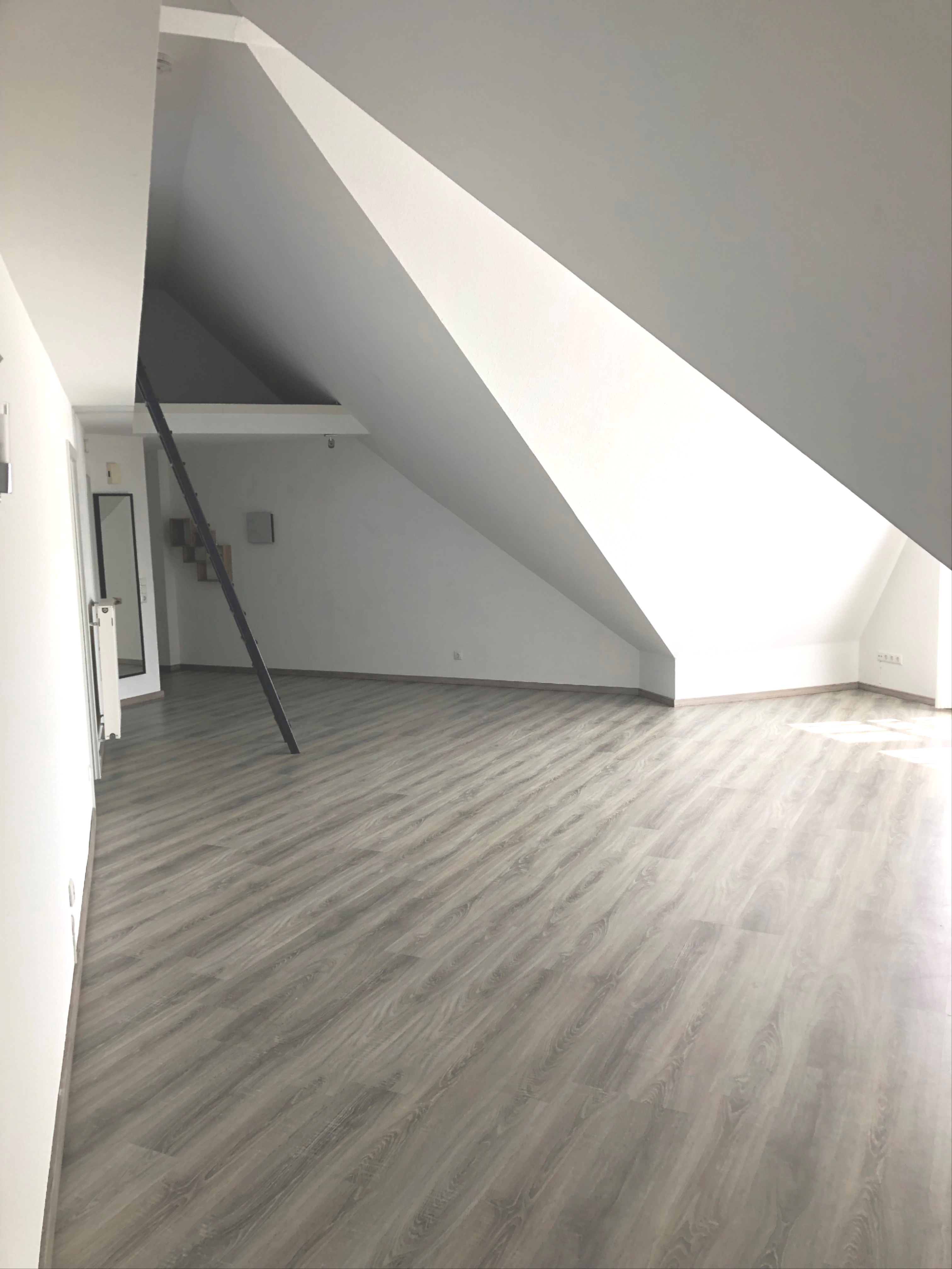 Wohn-/ Esszimmer