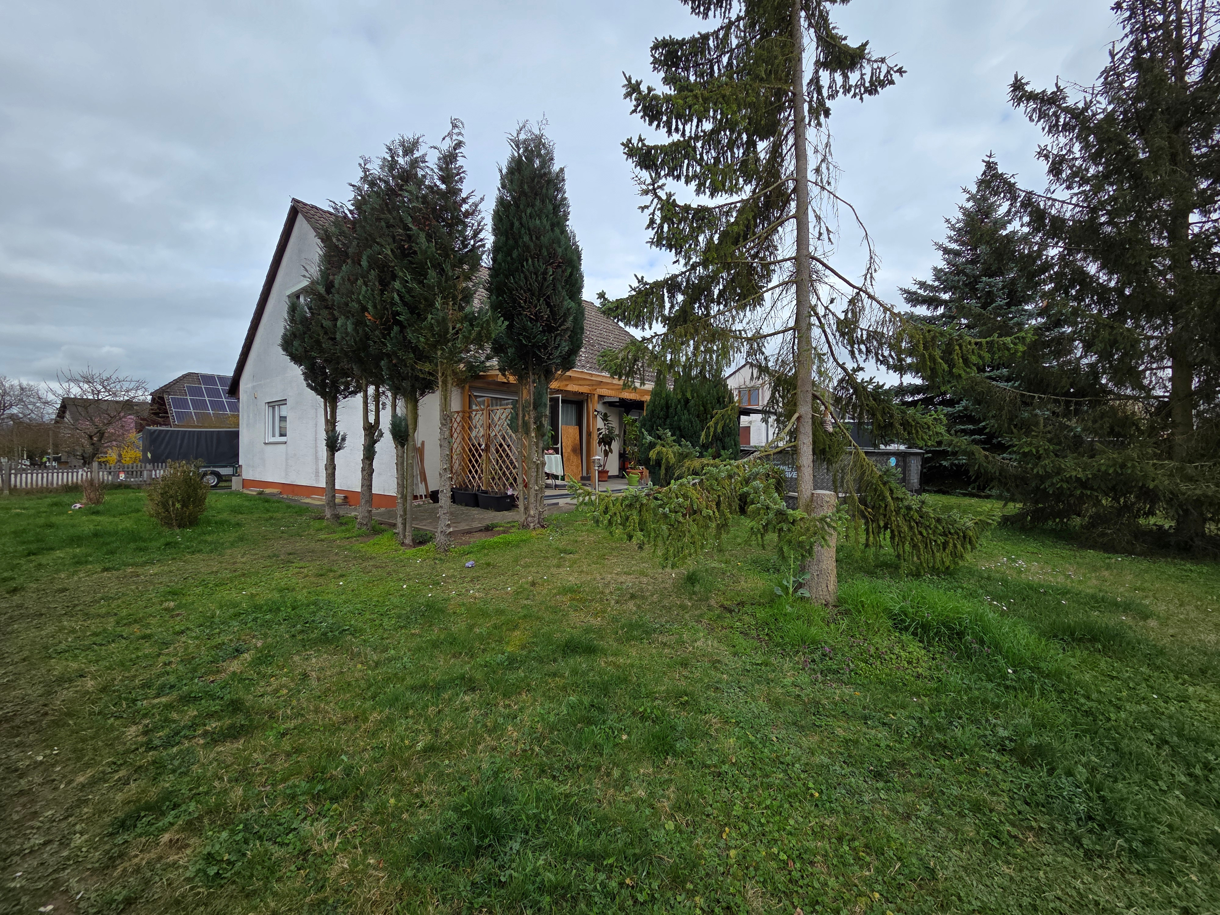 Rückansicht mit Garten