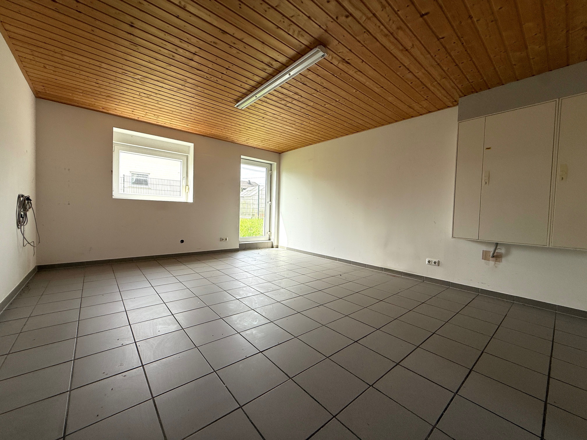 Nutzraum mit Gartenzugang EG - Gewerbe