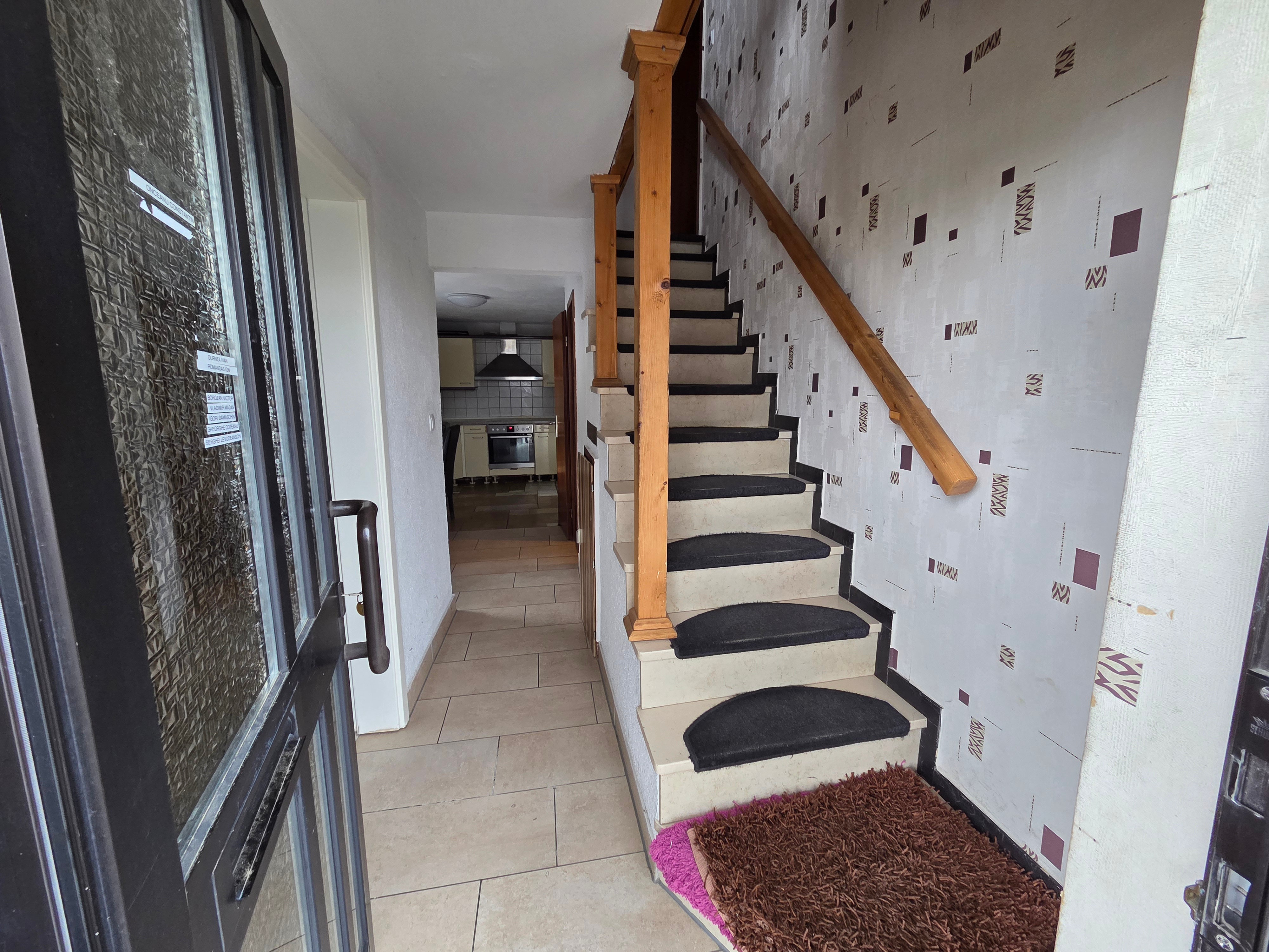 Eingang / Treppe