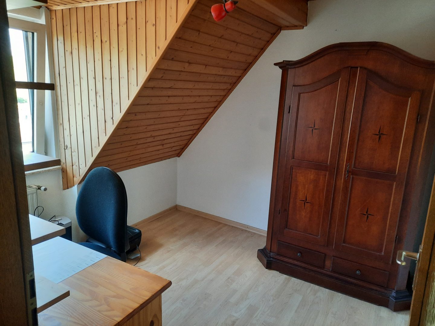 Schlafzimmer DG