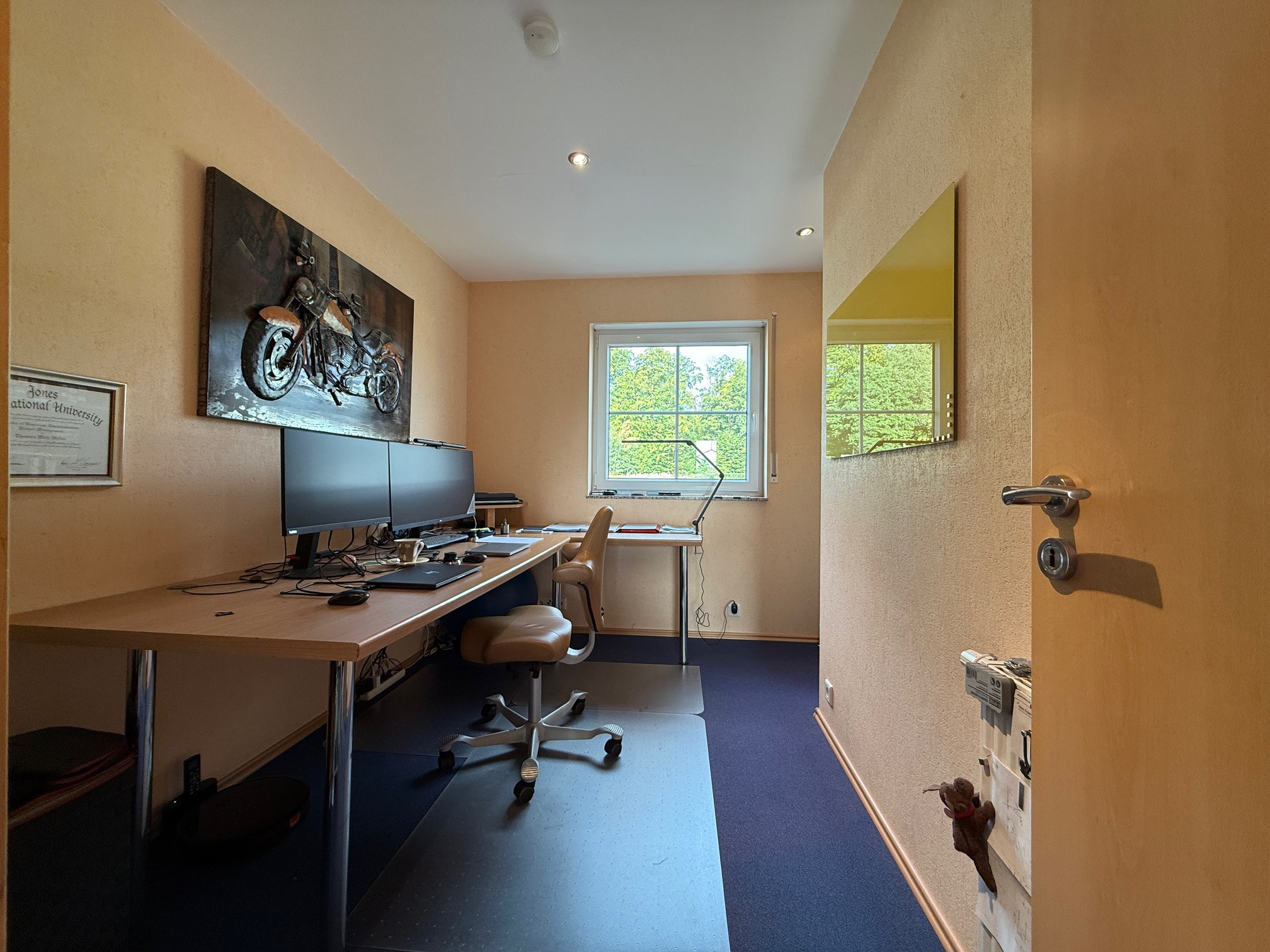 Arbeitszimmer.
