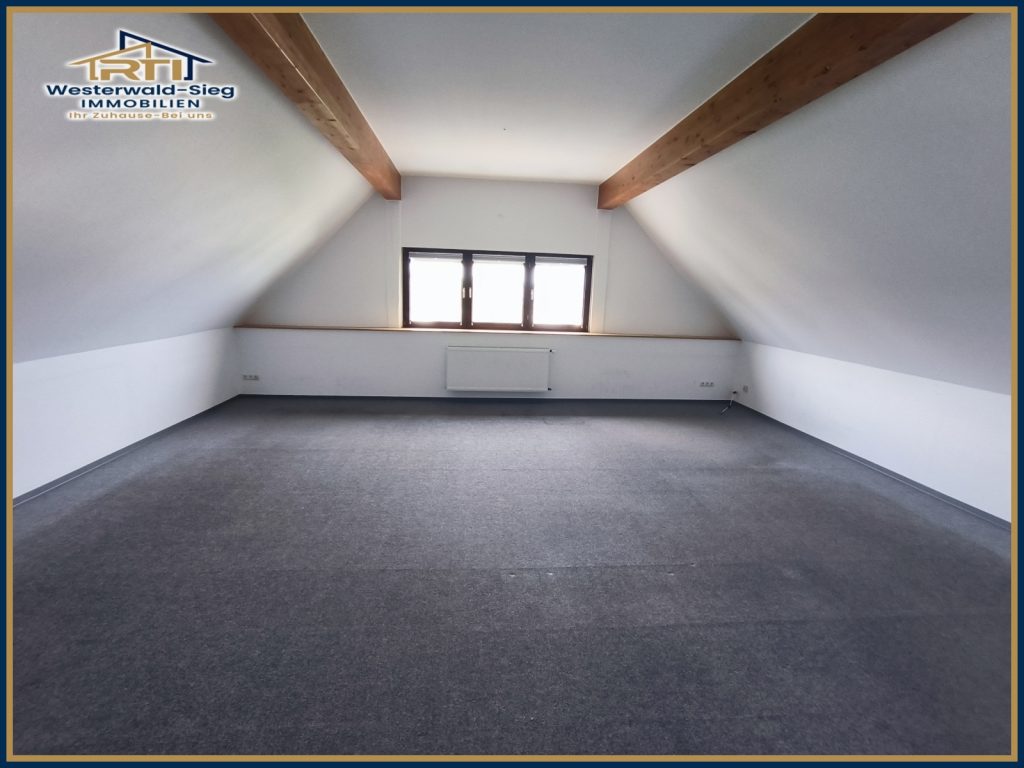 Büroräume auf zwei Etagen mit ca. 250 m² in Hachenburg zu vermieten!