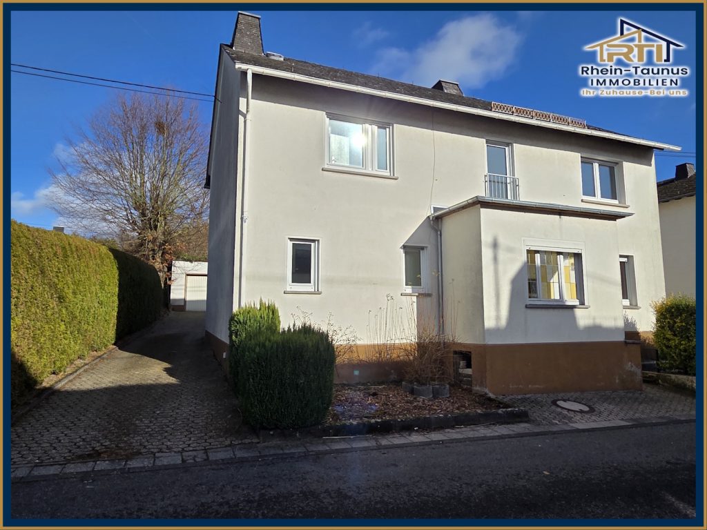 Von RTI: Freistehendes Einfamilienhaus mit Charakter, Raum und Gartenidylle in Hilgert!