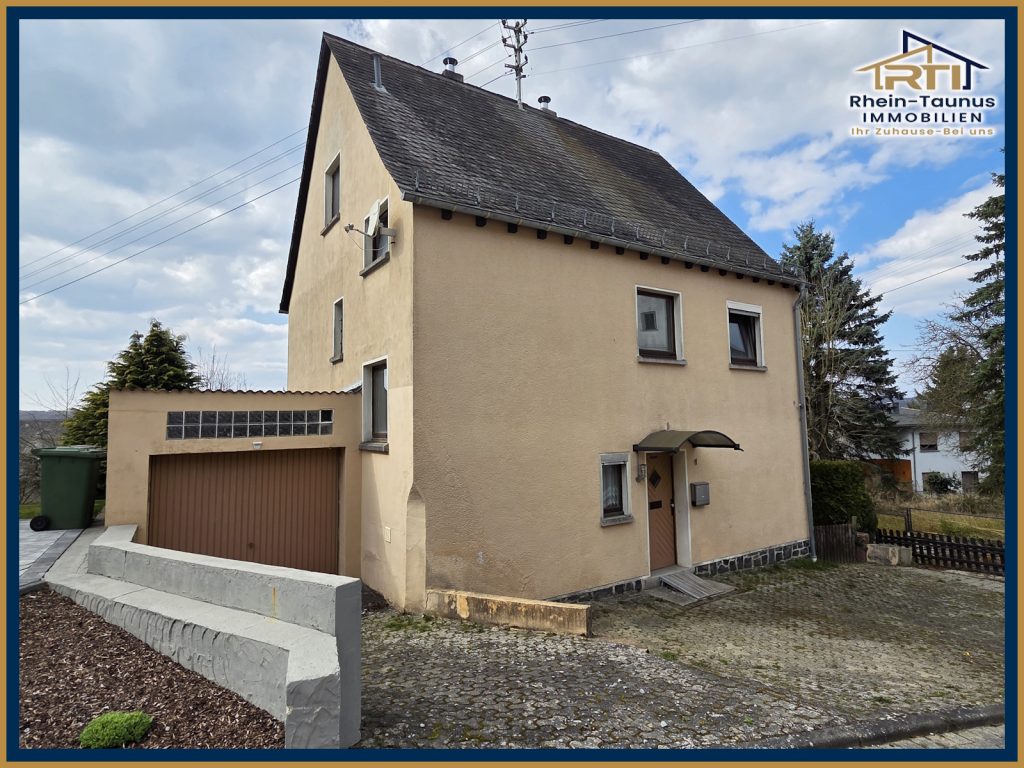 Von RTI: Sanierungsbedürftiges EFH mit Garage und großem Garten in Berod!