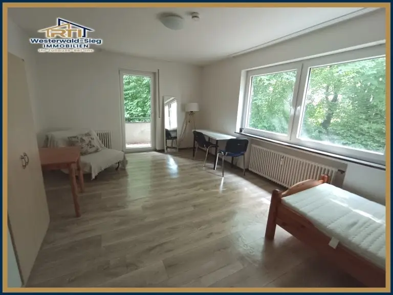 Wohn- und Schlafzimmer