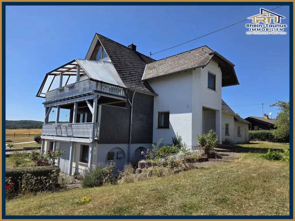 von RTI: Ein-/ Zweifamilienhaus mit Nebengebäude, Ausbaureserve und Doppelgarage in Stahlhofen!