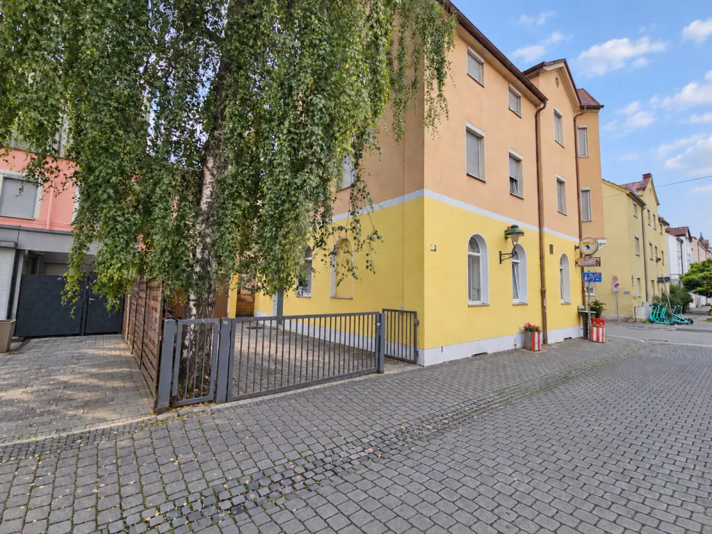 Von RTI: Vermietetes Mehrfamilienhaus mit Gewerbeeinheit in zentraler Lage von Augsburg-Oberhausen!